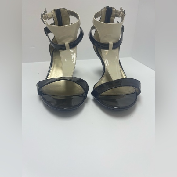 Cato. Brown cream low heel size 11wide - Picture 4 of 4